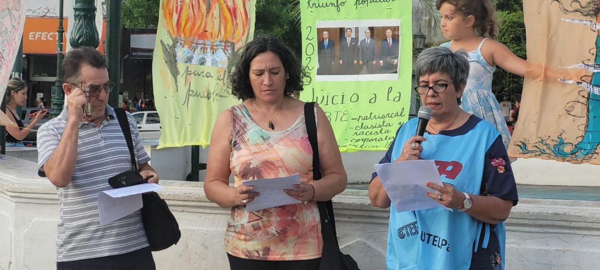 Organizaciones se movilizaron en Santa Rosa en apoyo al juicio político a la Corte Suprema