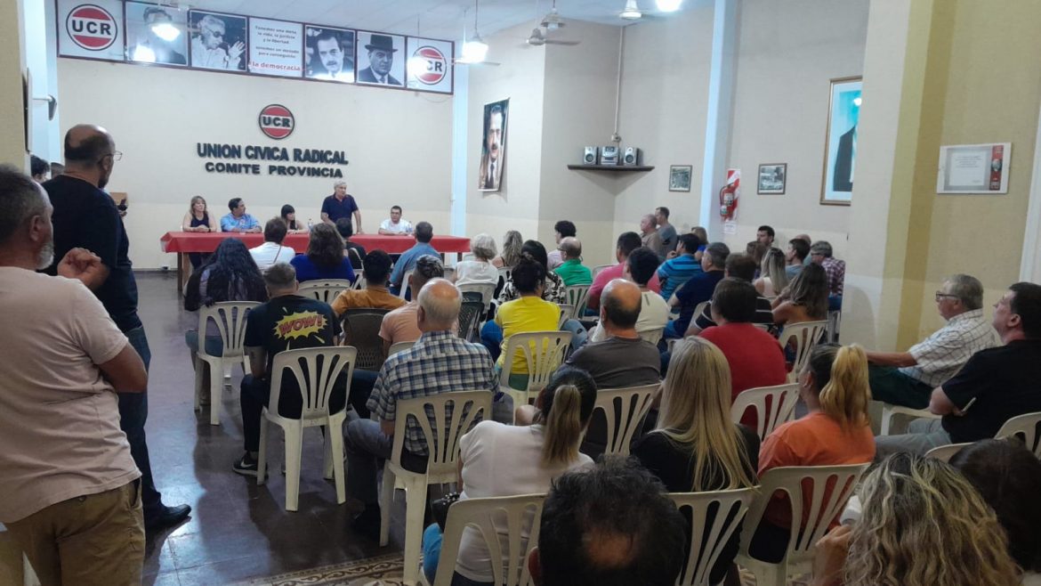 El radicalismo define la campaña para enfrentar al peronismo