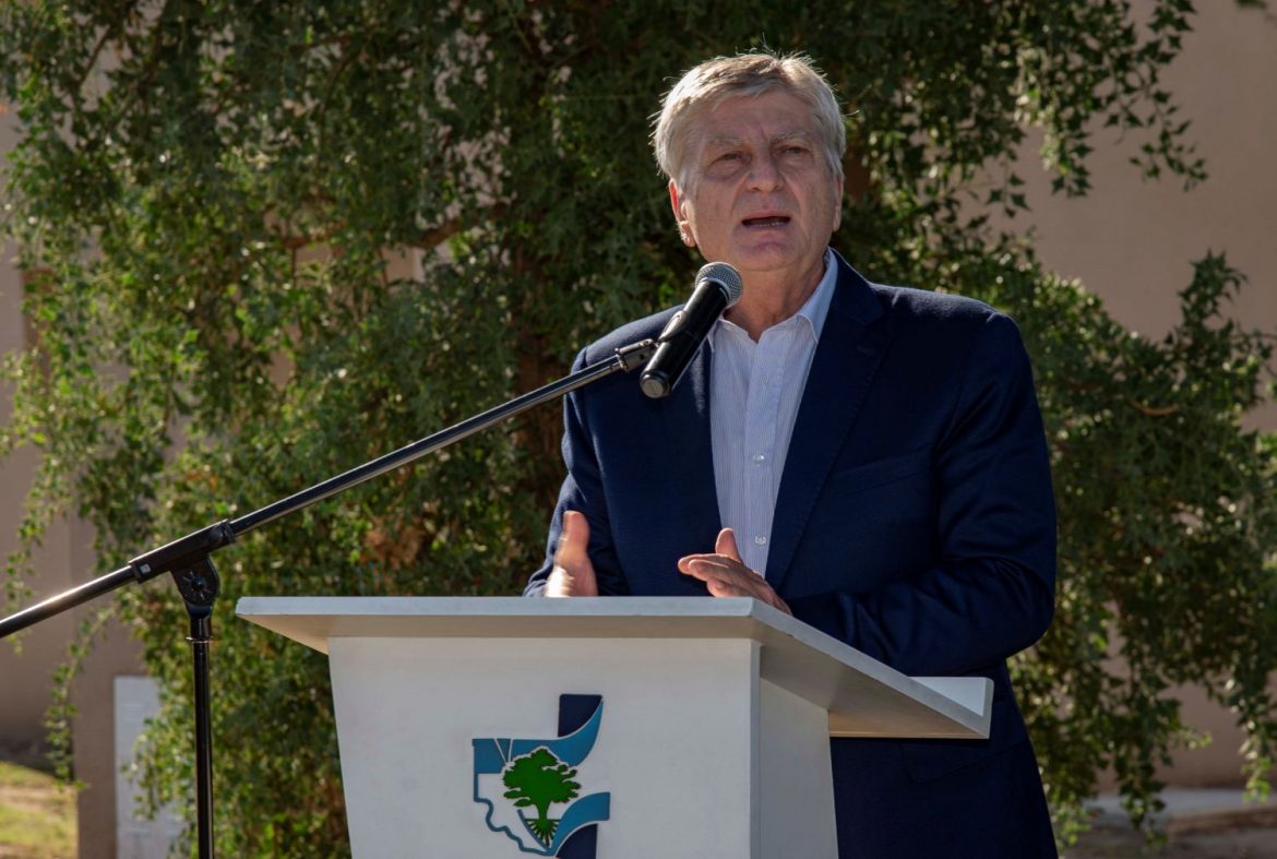 Ziliotto entregó casas en Anguil y volvió a cuestionar la “larga noche” del macrismo