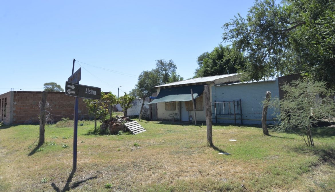 Empieza construcción de casas para relocalizar a familias del barrio Almafuerte