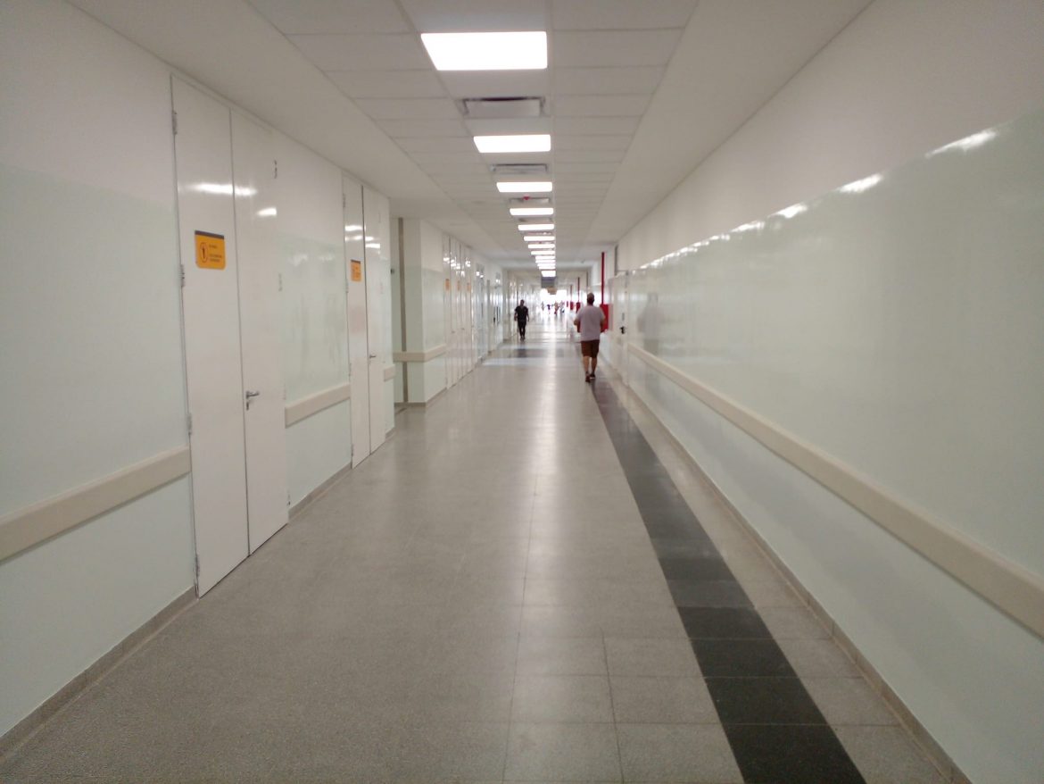 Desde el lunes, la guardia central de adultos se traslada del Hospital Molas al Favaloro
