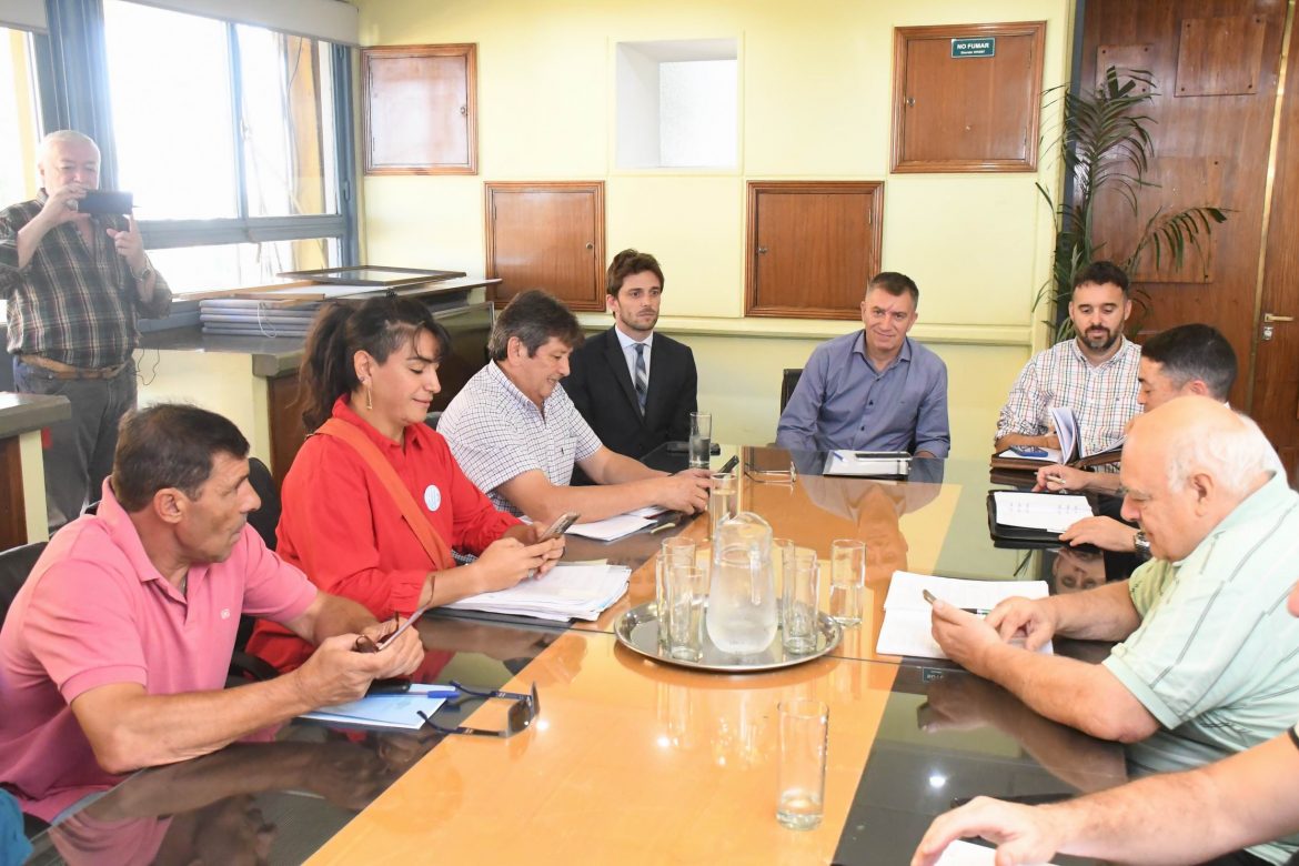 Cláusula gatillo y bono de fin de año: la Intersindical pidió reapertura de la paritaria