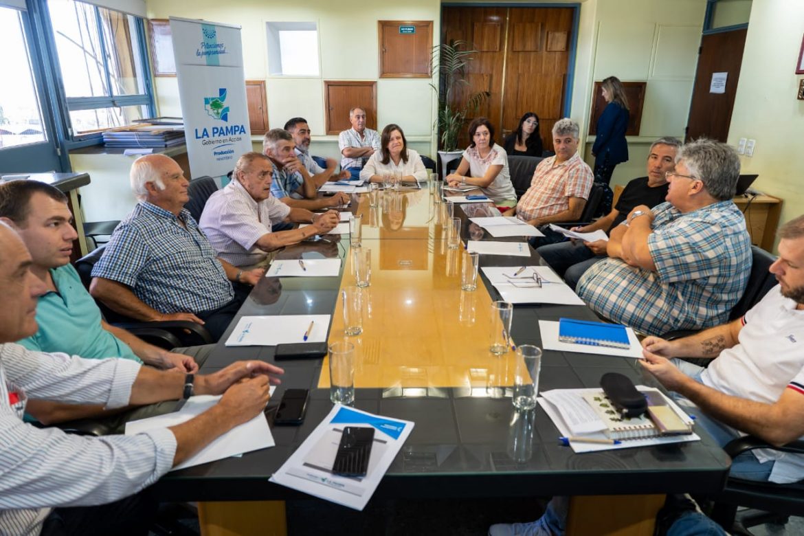 Sequía, heladas, seguridad y créditos, los temas entre ruralistas y funcionarios de Provincia