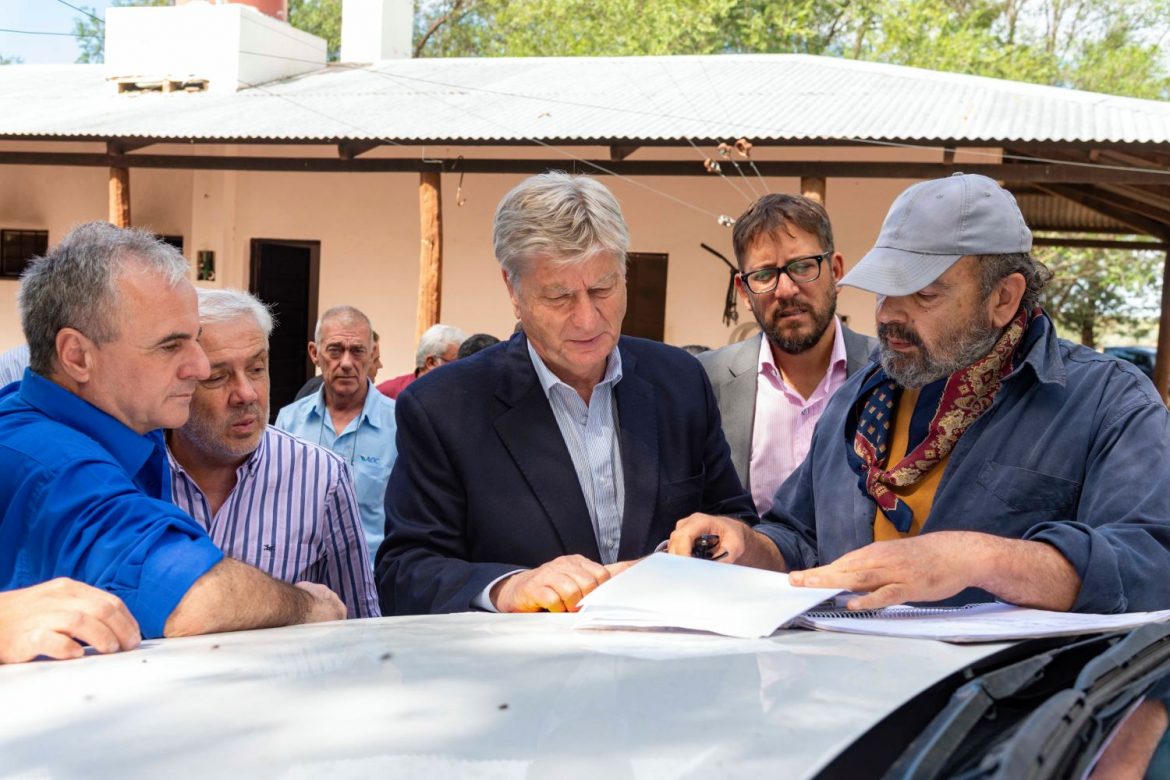 El gobernador anunció la construcción del Acueducto del Meauco