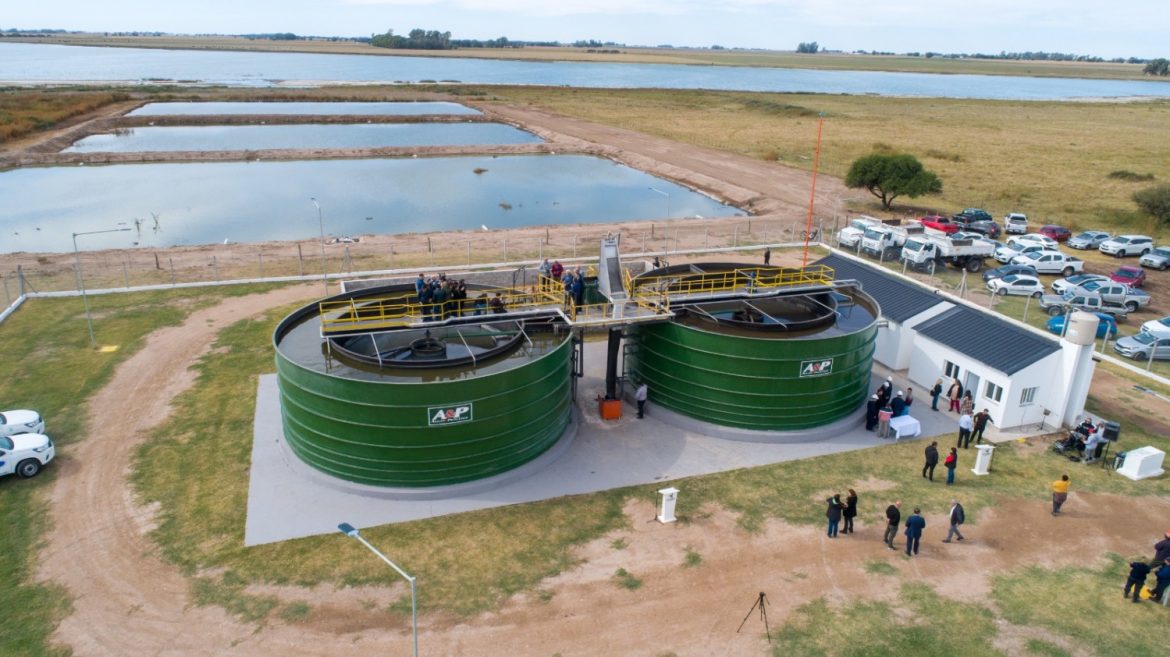 Se inauguró la planta de tratamiento de líquidos cloacales de Trenel