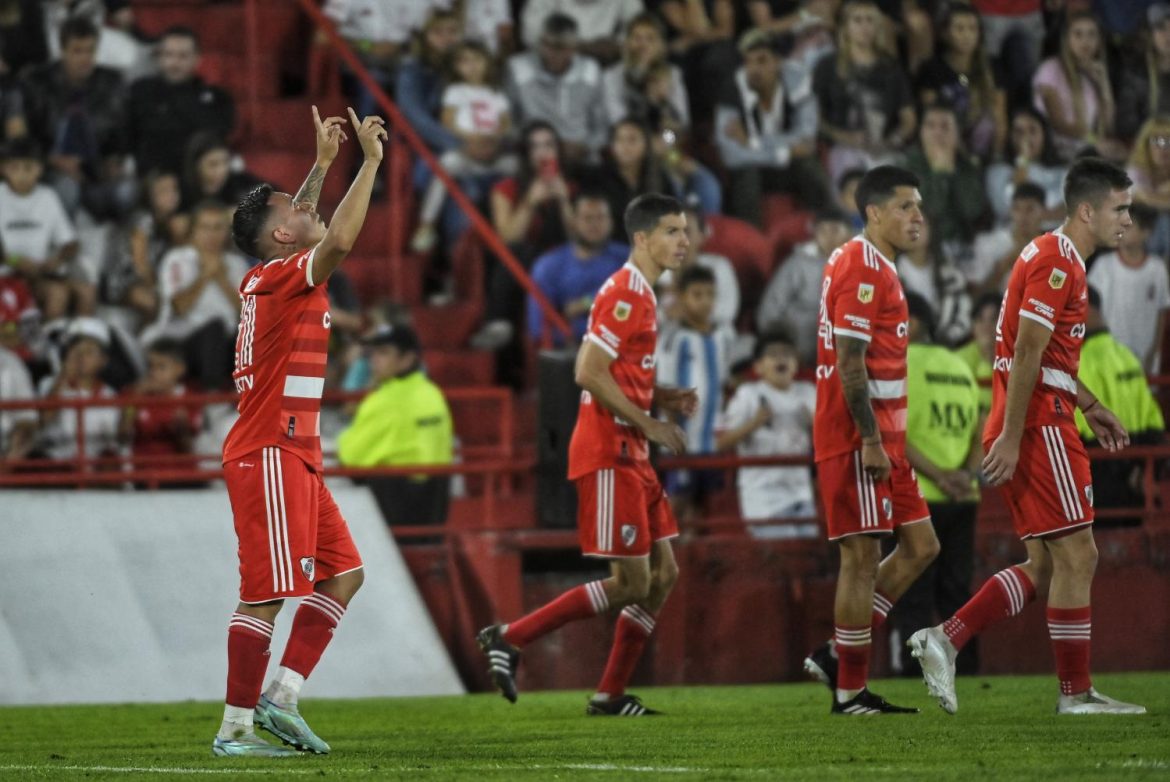 River derrotó a Huracán y estiró su ventaja como líder de la Liga Profesional