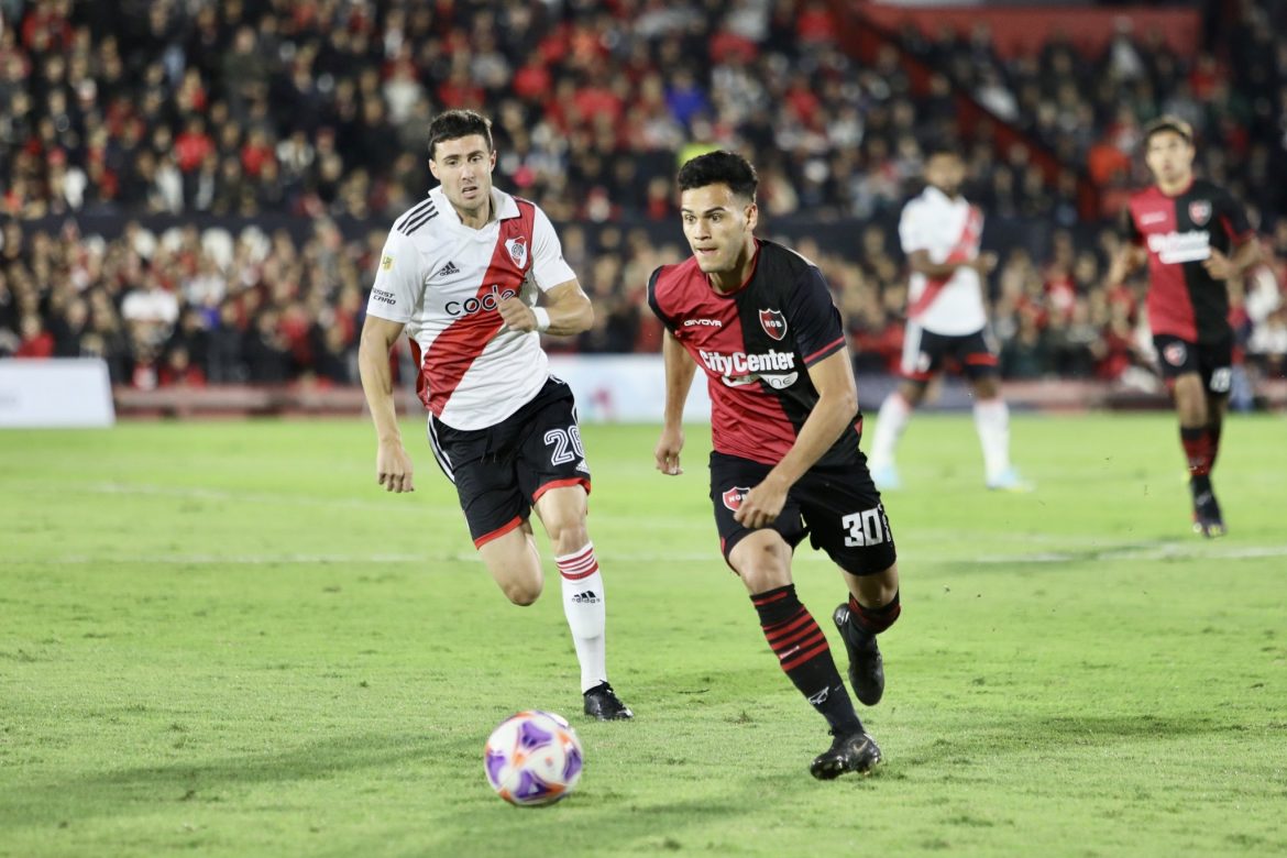River le ganó en la última a Newell’s y sigue imparable