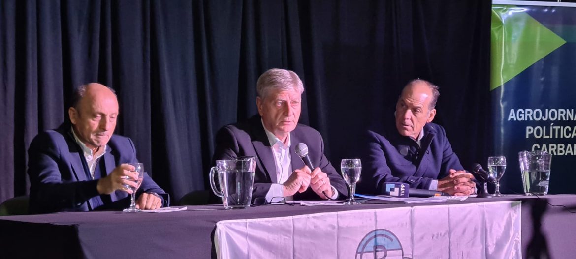 Agrojornadas políticas de Carbap: candidatos a gobernador rinden examen ante ruralistas