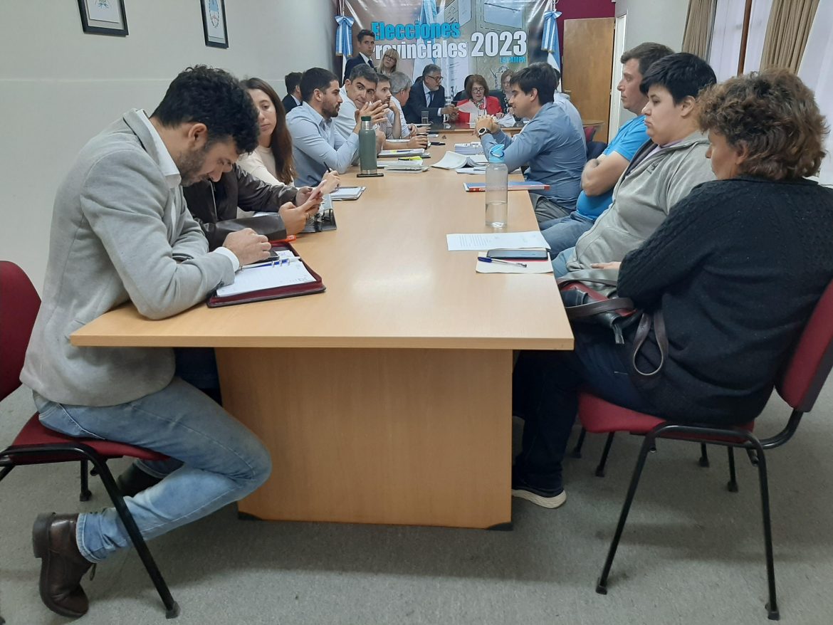 Comenzó el escrutinio definitivo: JxC aspira a conseguir más diputados