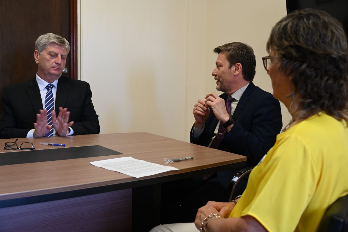 Provincia firma convenio para ceder a la UNLPam un terreno para la Facultad de Ciencias de la Salud