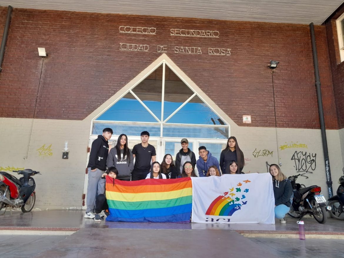 Nació la cooperativa “Creando Oportunidades” en el Colegio Ciudad