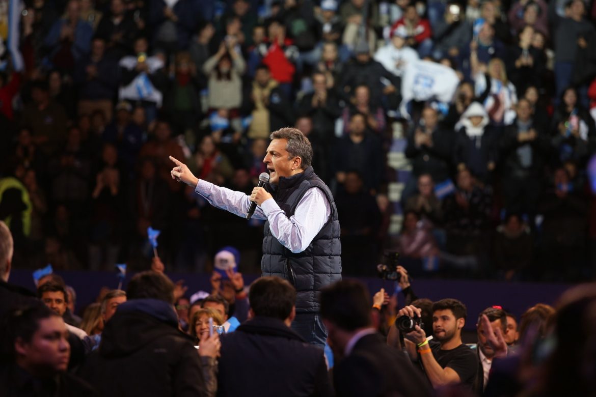 Operativo Seducción: Massa junta a los intendentes radicales y peronistas de La Pampa