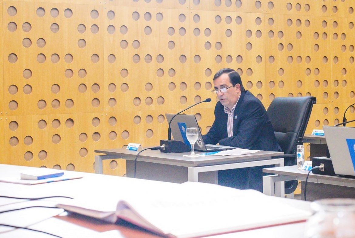 Fuerte cruce en la Plural: desde Pico le responden a Pedehontaá