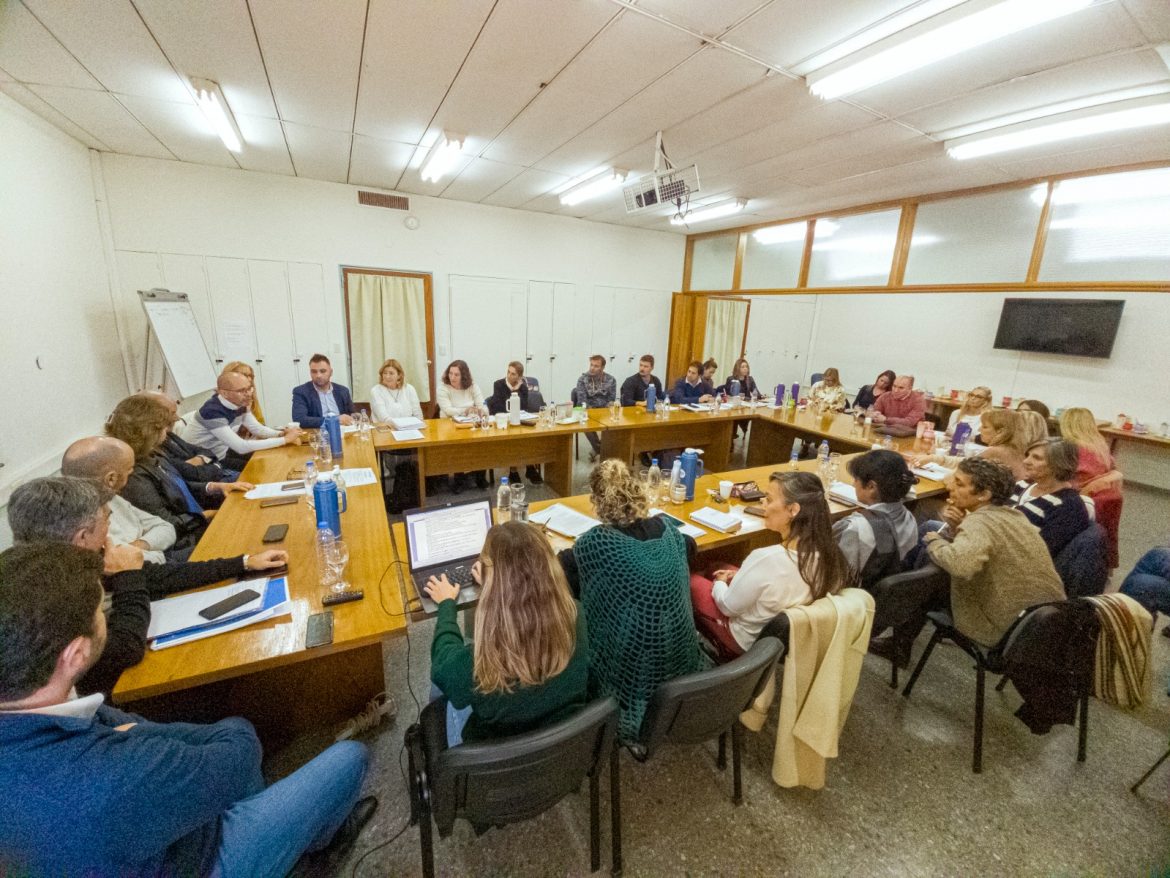 Ziliotto ordena reuniones quincenales con gremios por la violencia en escuelas