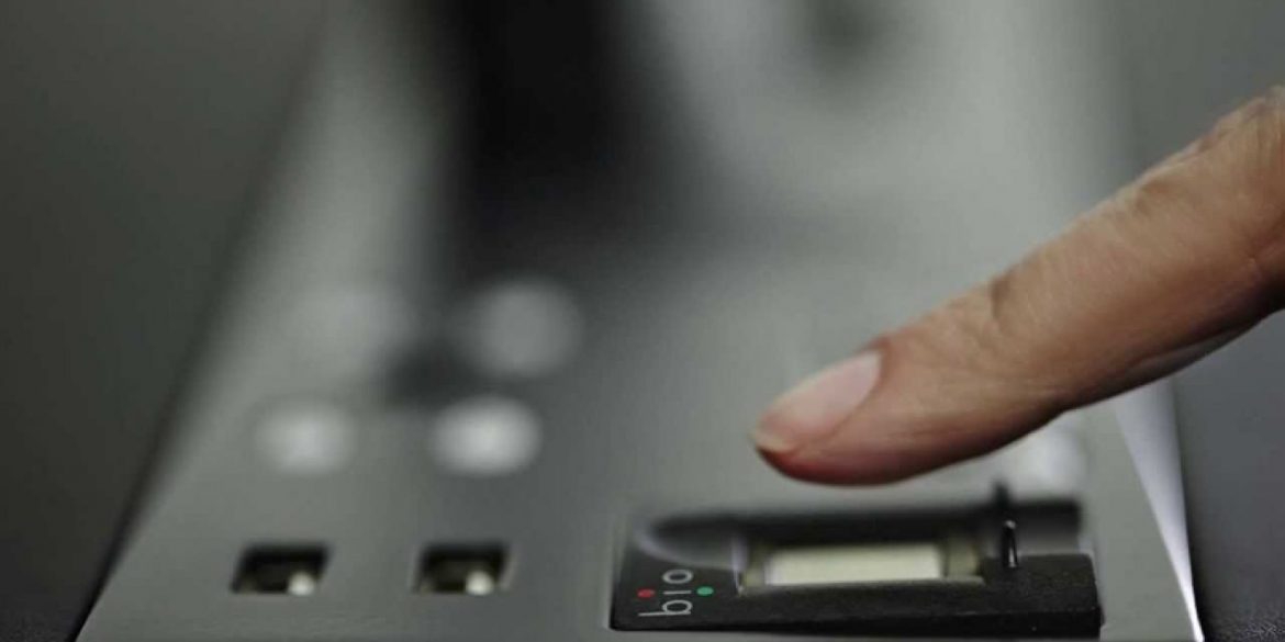 En las elecciones del domingo tres escuelas de Santa Rosa sumarán tecnología biométrica