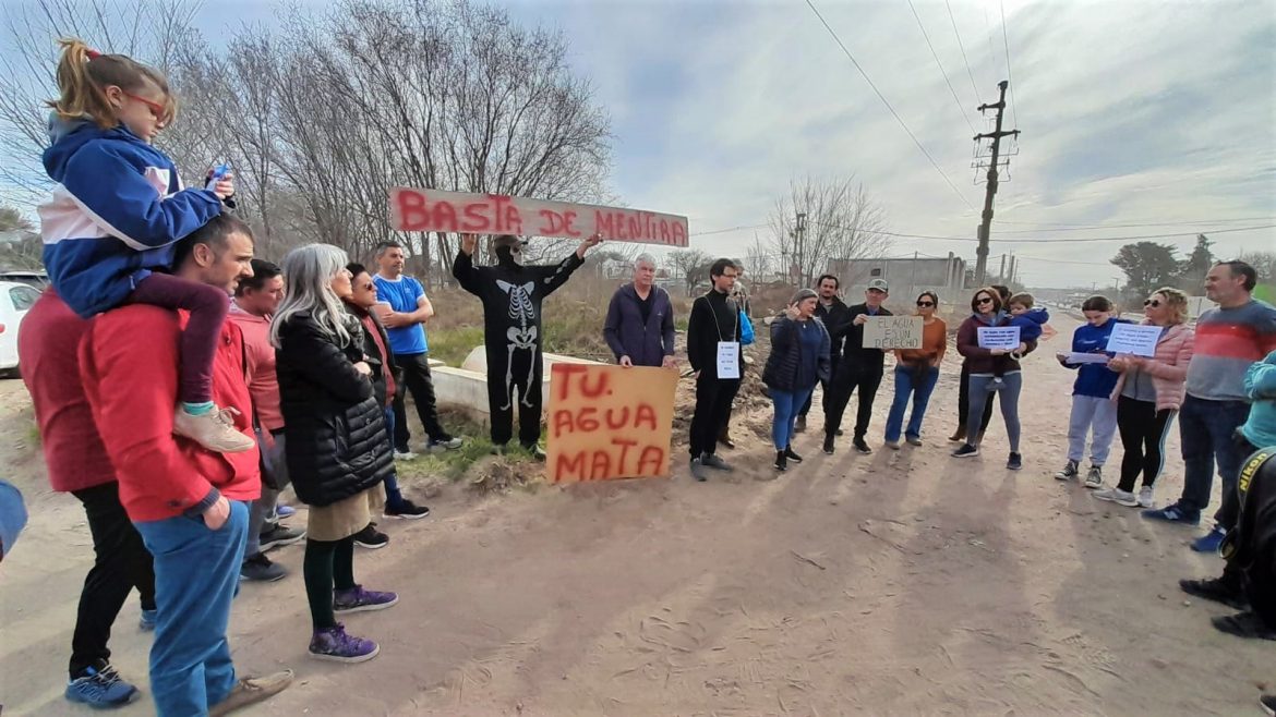 Unas 250 familias de El Faro y Las Camelias piden por agua potable