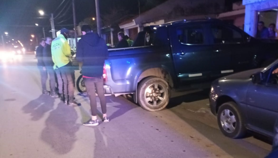 Motociclista herido al chocar con una camioneta en Santa Rosa