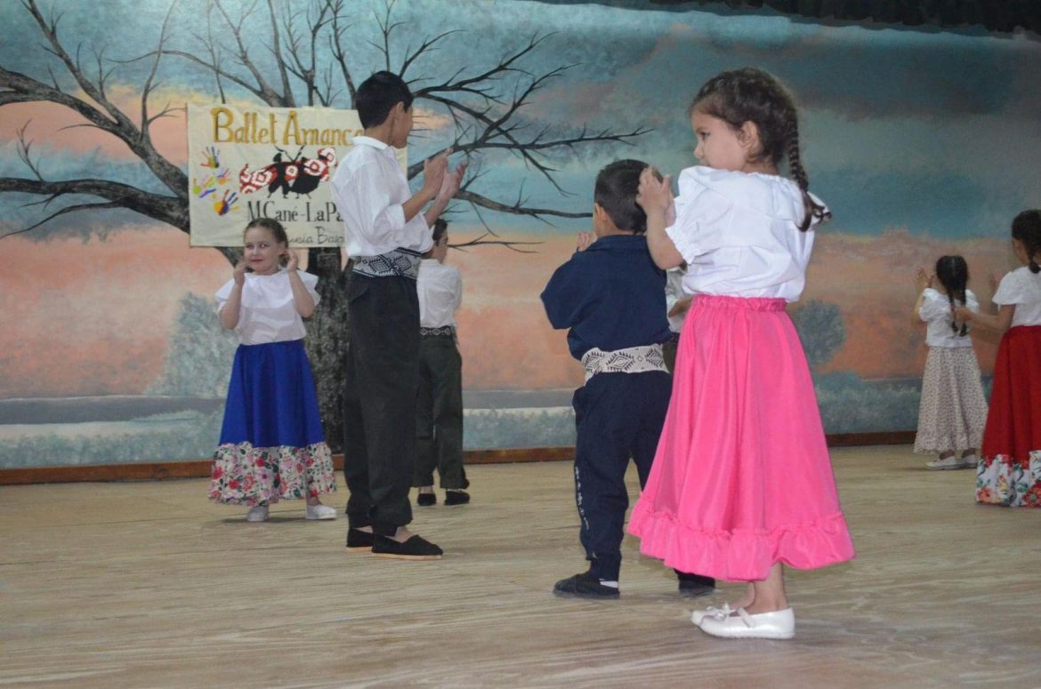 Encuentro de danzas en Cané