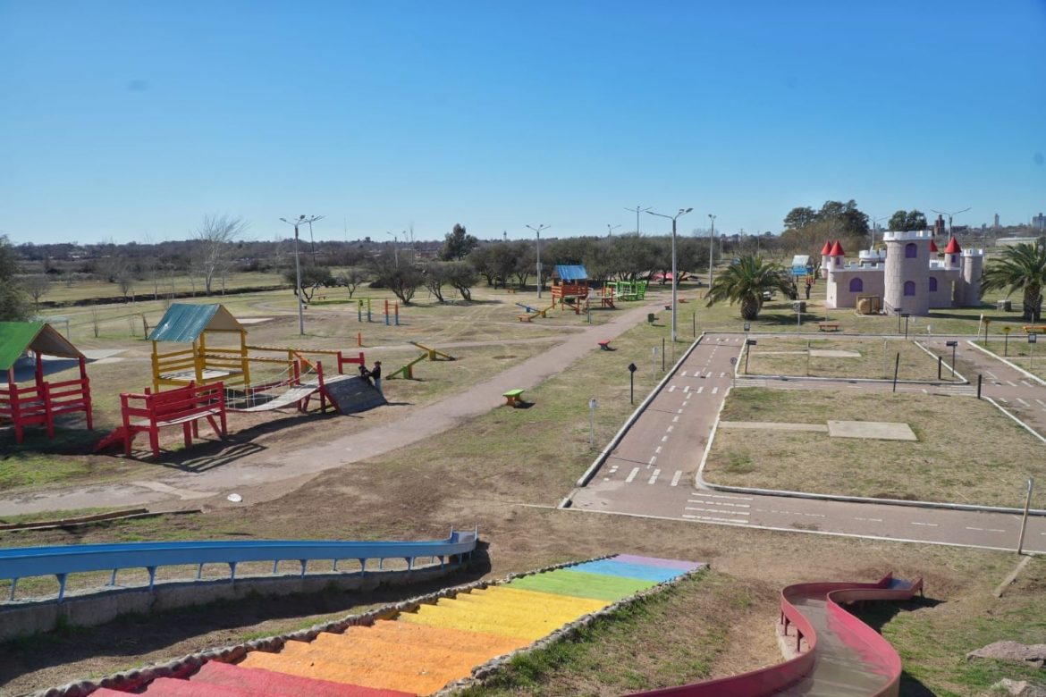 Pintan y refaccionan la Isla de los Niños