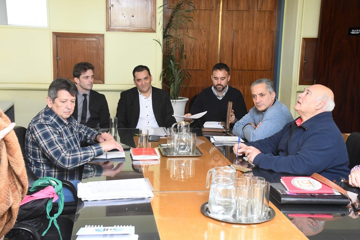 El Gobierno mejoró ofrecimiento a estatales y hubo acuerdo: sumó un 35% de aumento en asignaciones familiares