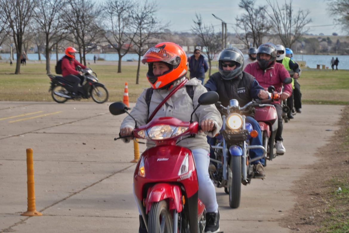 Capacitaron a más cadetes de Santa Rosa en conducción segura