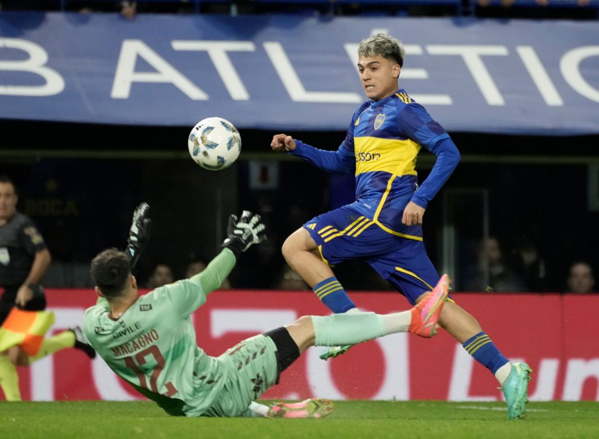 Boca le ganó 3-1 a Platense en La Bombonera