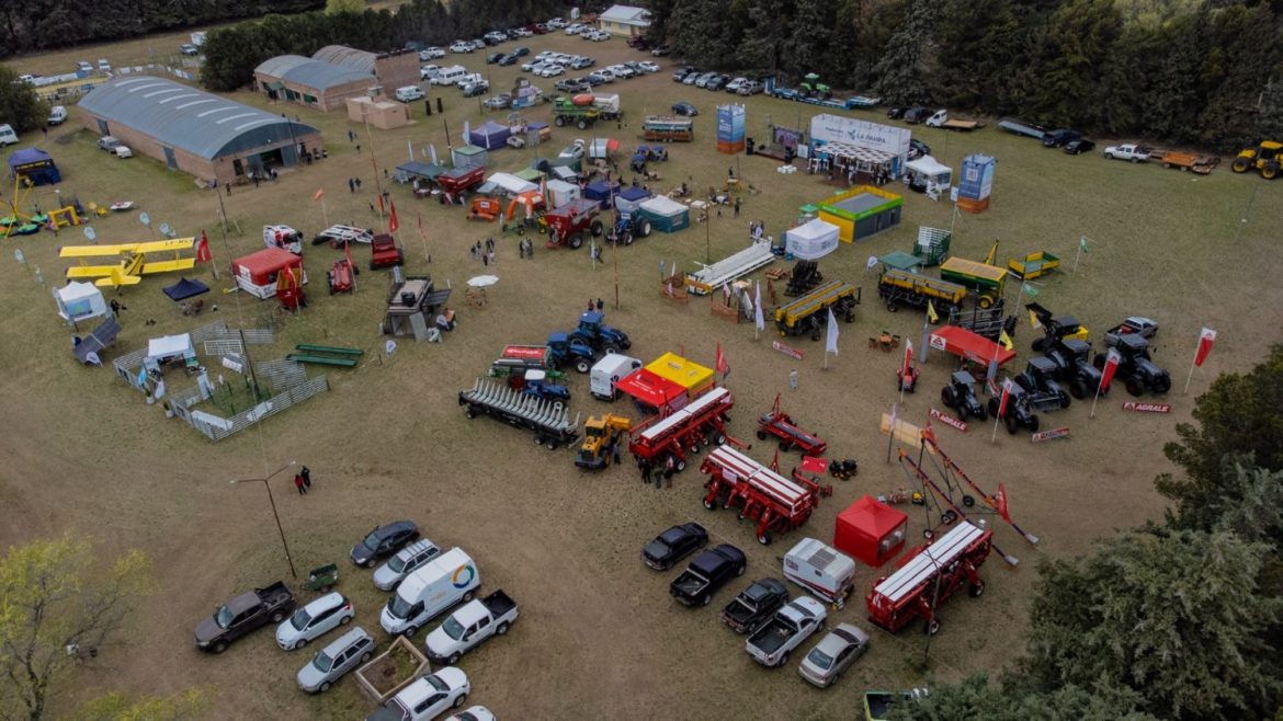 En épocas de exposiciones rurales, Provincia destaca créditos y trabajo en conjunto con el campo