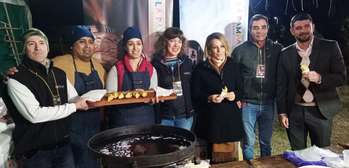 La “empanada pampeana”, presente en la 44º Fiesta Nacional de Tucumán