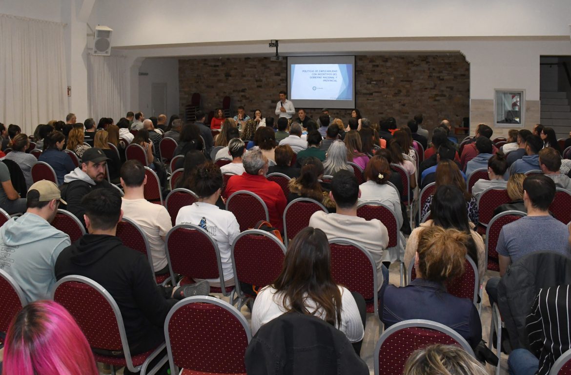 Más reuniones informativas del peronismo para “proteger derechos”