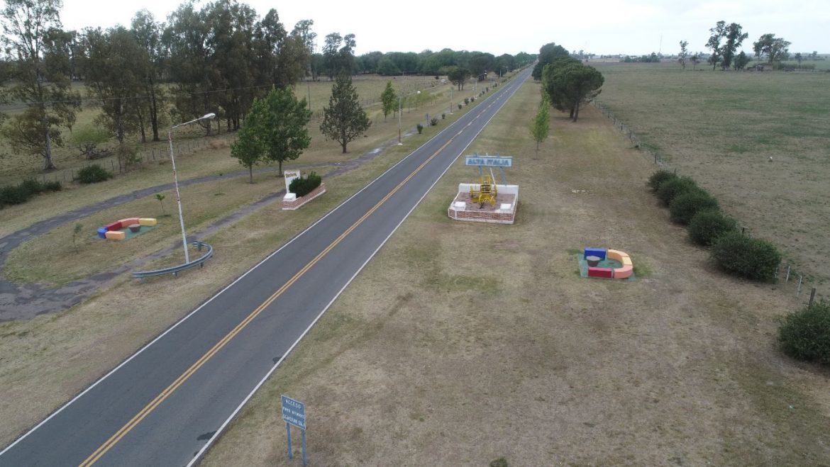 Concejales reclaman porque máquinas municipales de Alta Italia trabajan en campo privado de otro ejido