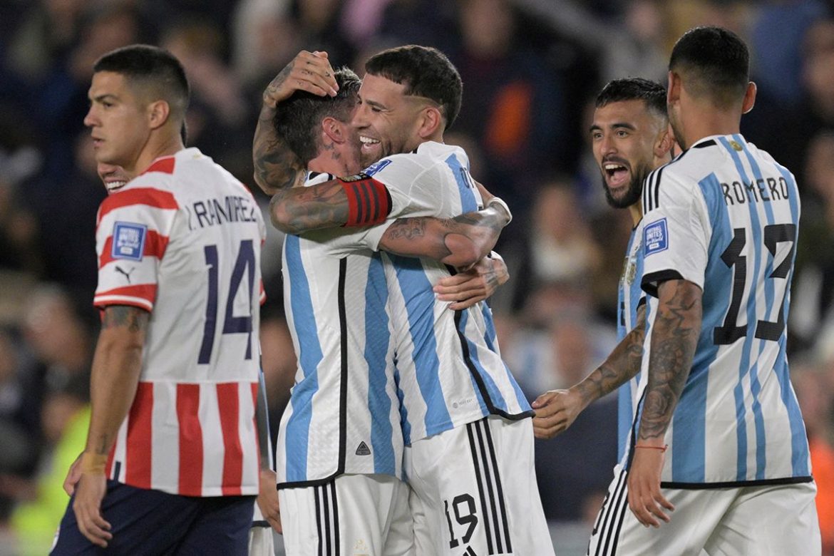 Argentina venció a Paraguay y conserva la punta en las Eliminatorias Sudamericanas