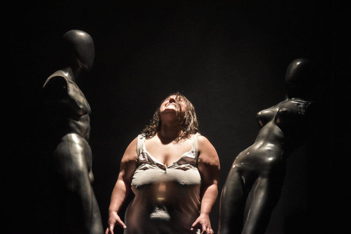 Teatro: la obra Talle Único llega al Aula Magna de la UNLPam