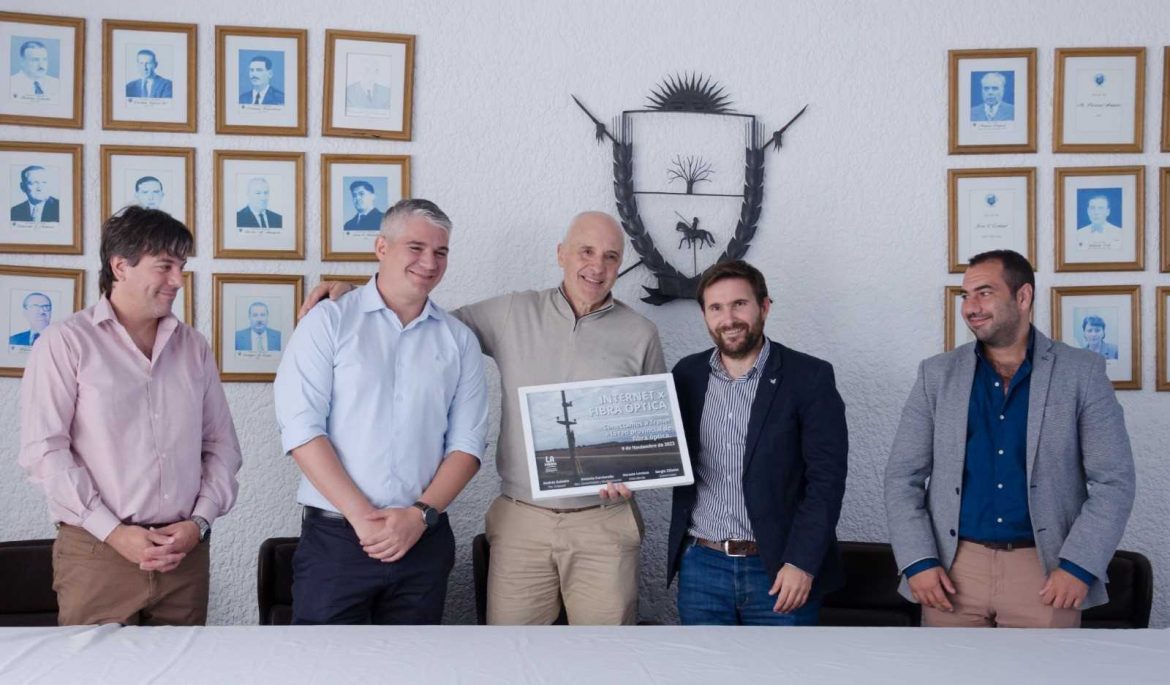 Trenel ya quedó conectada a la red de fibra óptica provincial