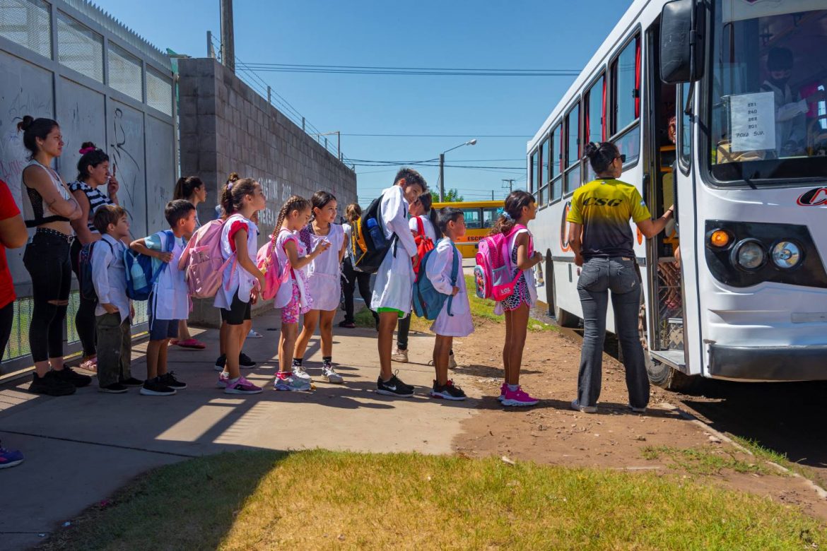 La UCR, preocupada por la “seguridad” y el “ausentismo” que pueden generar los cambios en el transporte escolar