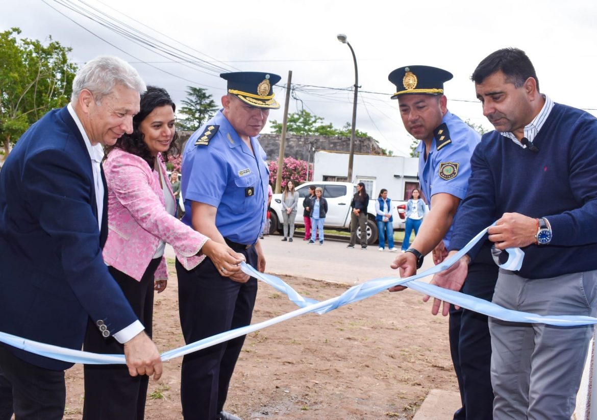 Entregaron una vivienda para el personal policial en Catriló