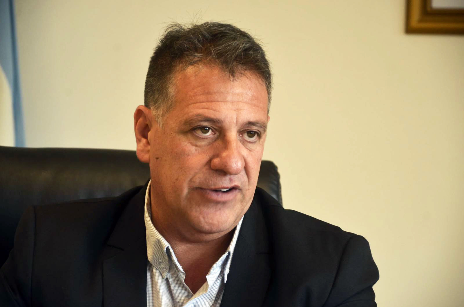 Pascual Fernández: “Milei viene a afectar el bolsillo de la gente y el orden democrático”