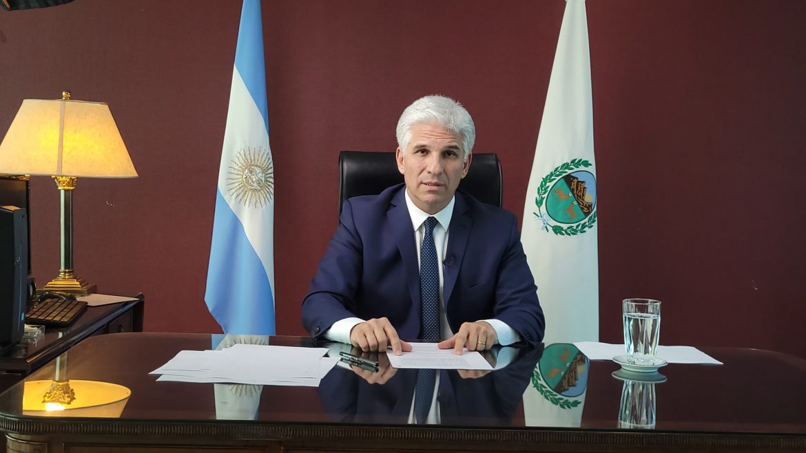 San Luis desdobla el pago de salarios a estatales, toma deuda y paraliza la obra pública