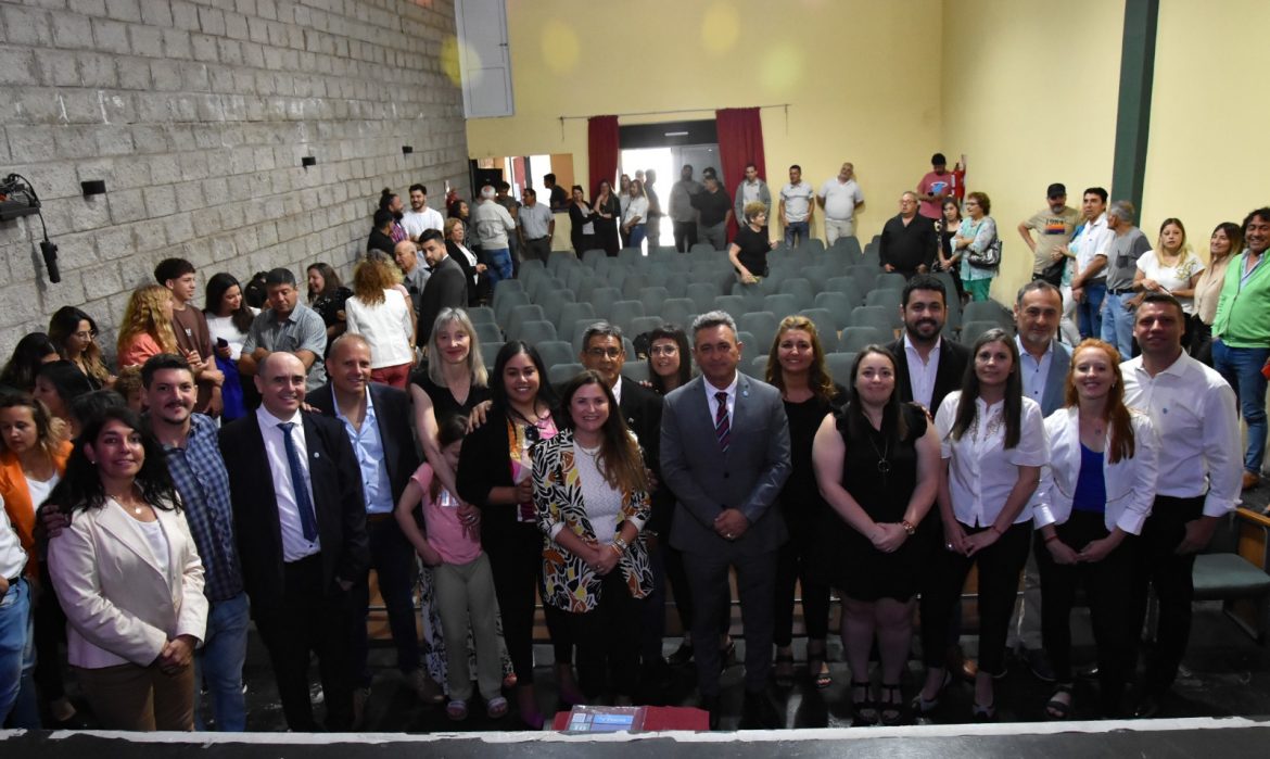 Rojas presentó a su equipo de gestión en Toay