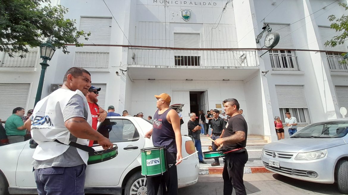 El Soem convocó a un paro contra el pago en dos cuotas del bono