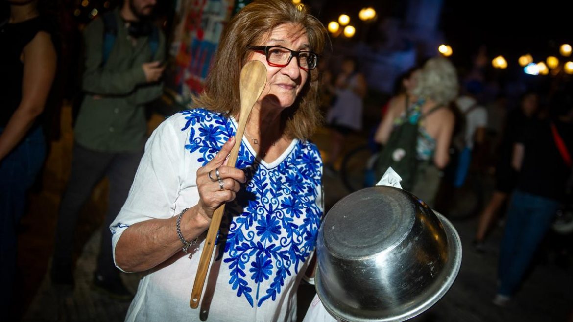 Jubilados nacionales de La Pampa analizan amparo contra el DNU y la ley ómnibus: “No somos la casta”