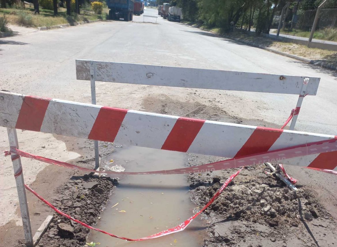 Barrio Sur: “arreglaron” pérdidas de agua, pero por poco