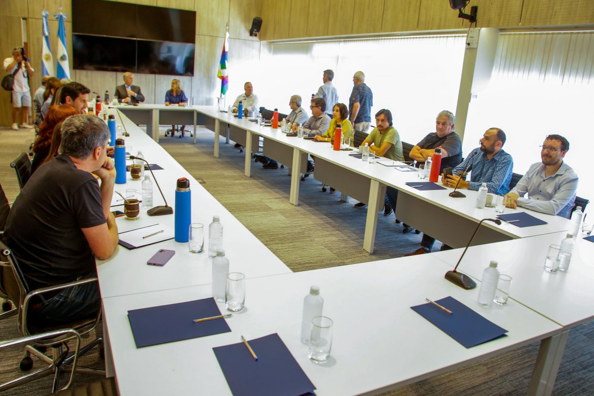 Ziliotto y los partidos políticos coincidieron en la defensa del Congreso nacional