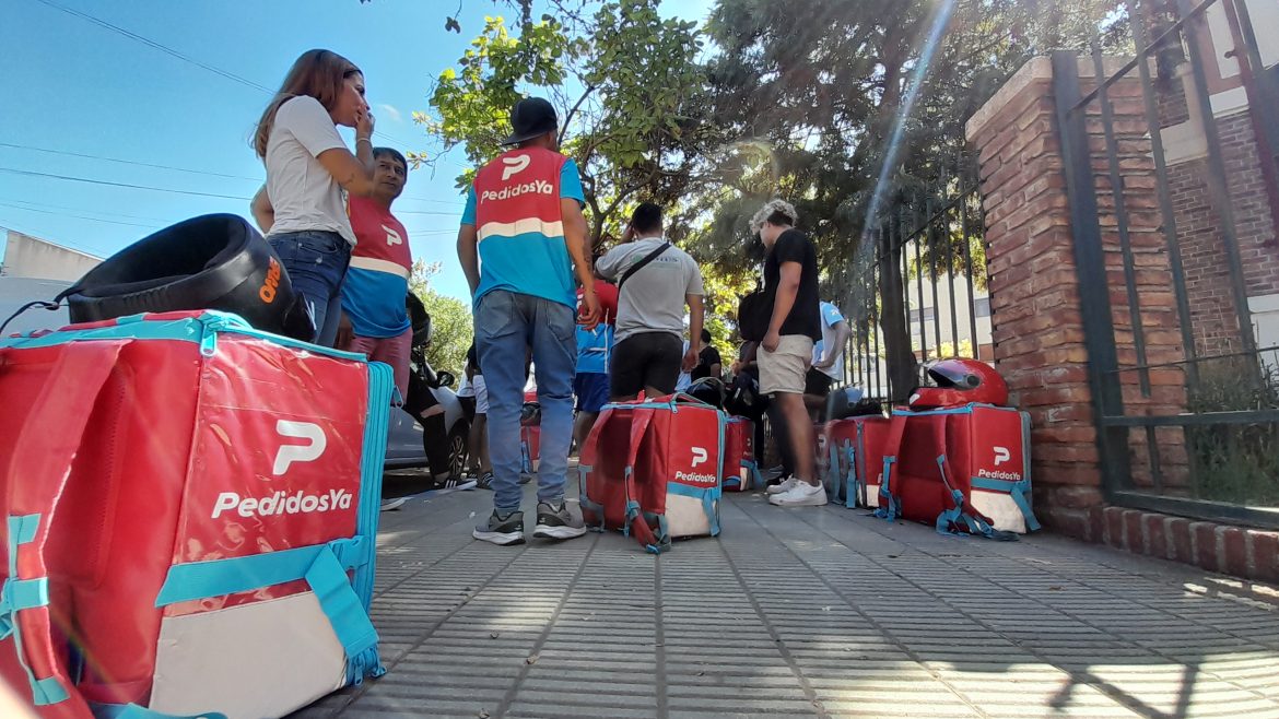 Trabajadores de PedidosYa manifestaron en Trabajo: pidieron fin a las multas a la app