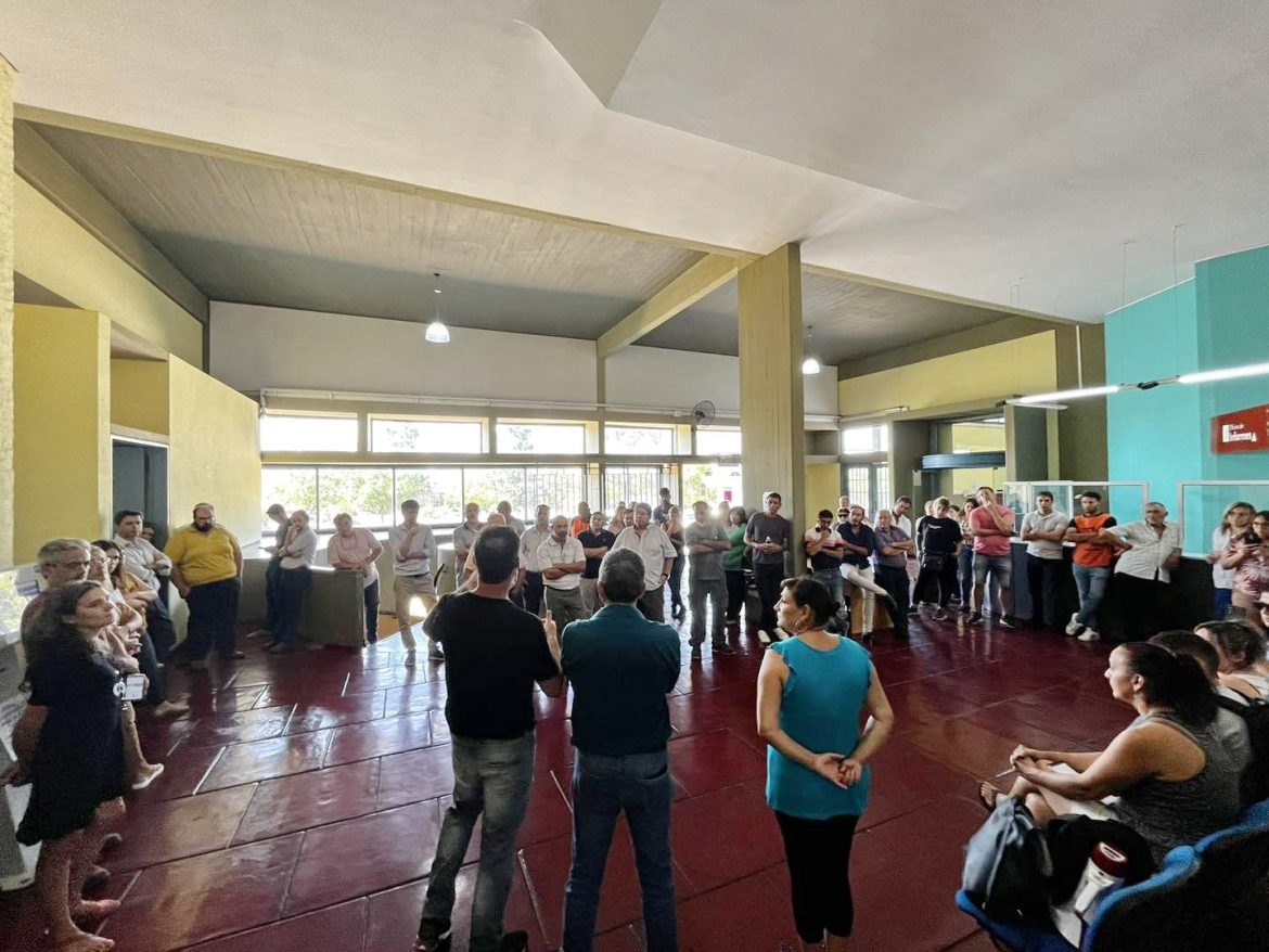Gremios estatales convocan a asamblea para manifestar el rechazo a la reforma laboral de Milei