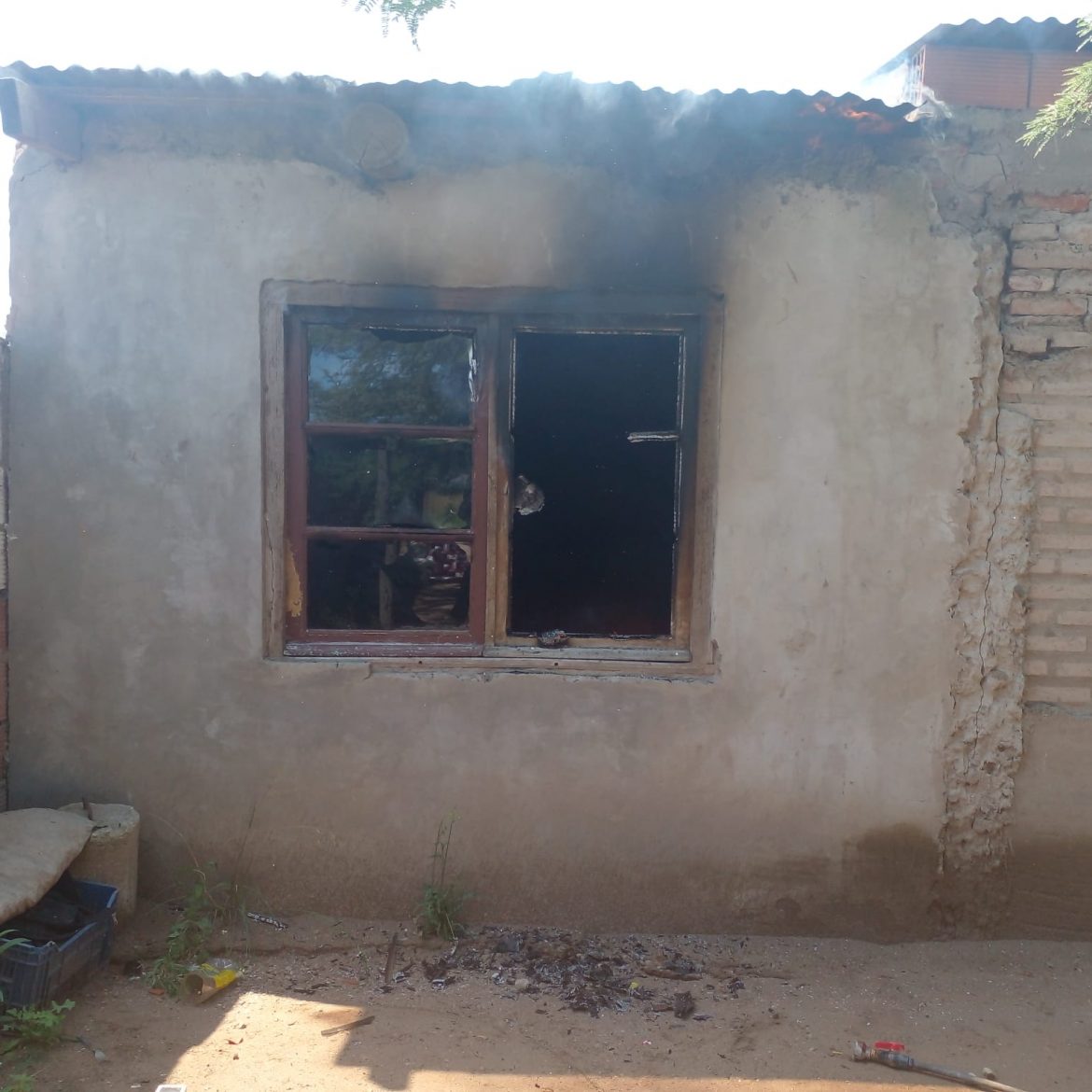 Un incendio destruyó una vivienda en construcción en Santa Rosa