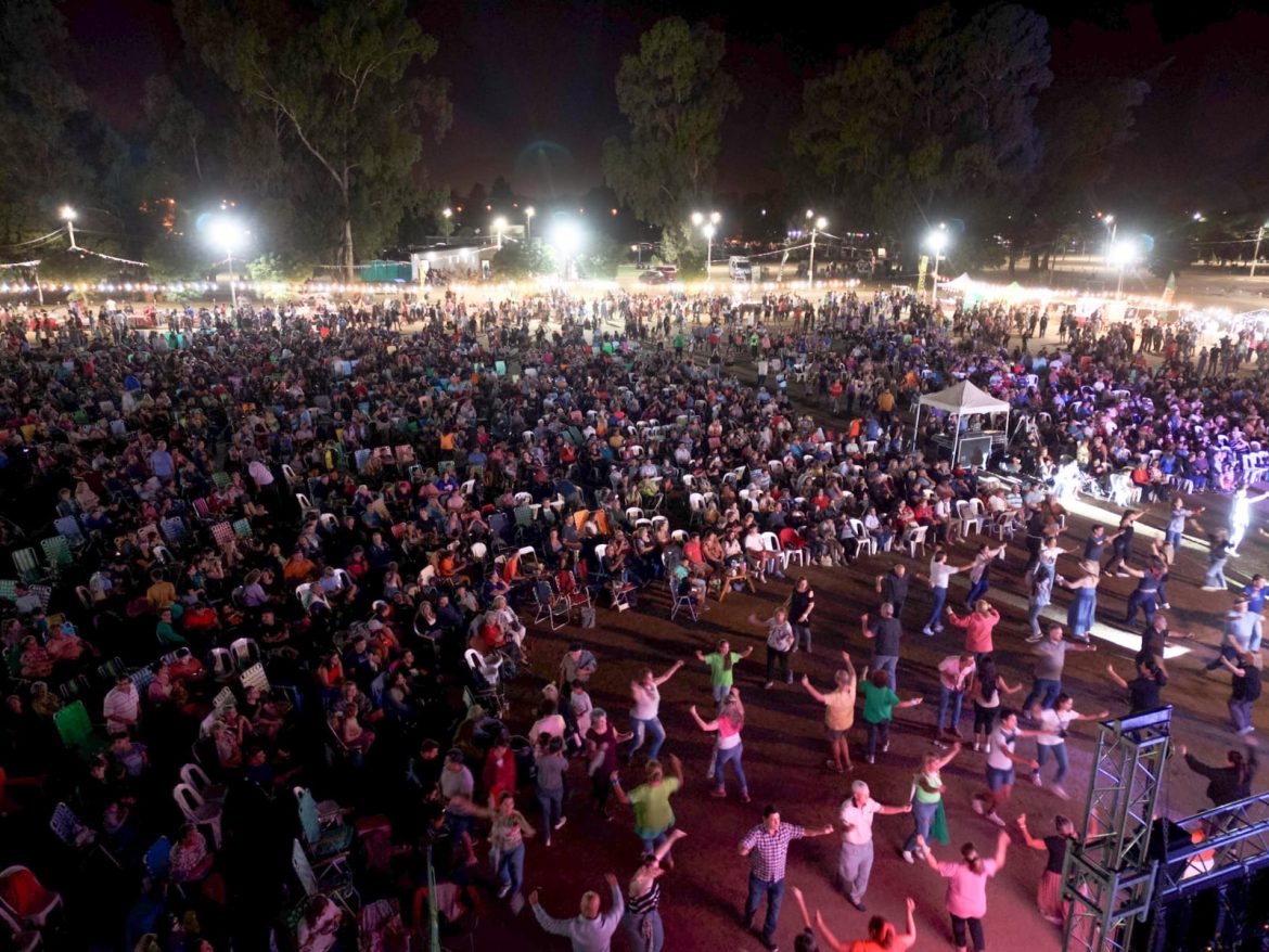Se viene el Festival Provincial de Canto, Danza y Encuentro de Artesanos en Toay