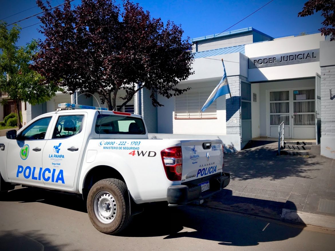 Muerte en Victorica: Un hombre falleció al ser apuñalado y detuvieron a su hijo