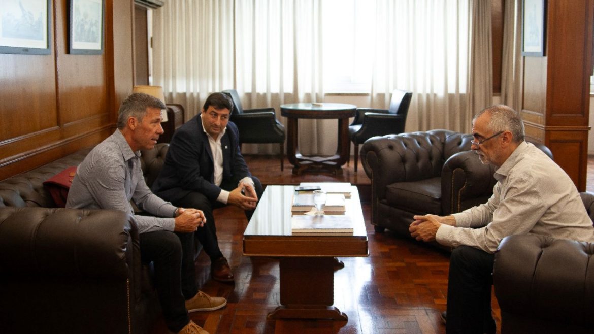 El Senasa se reúne con Ardohain y le aclara que se permite la importación de vacunas antiaftosa