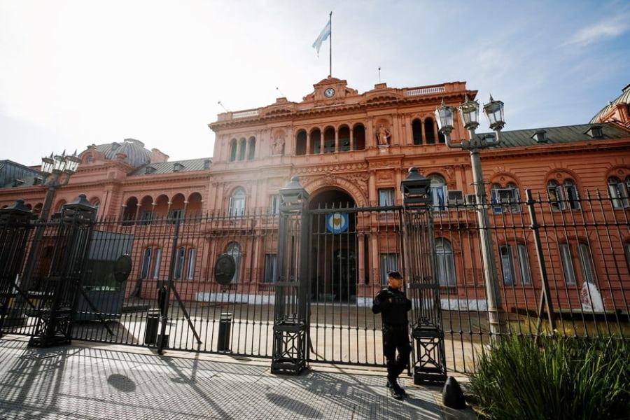 Guiño del Gobierno a tres gobernadores patagónicos a días de votar la Ley de Bases: los convocó por una obra