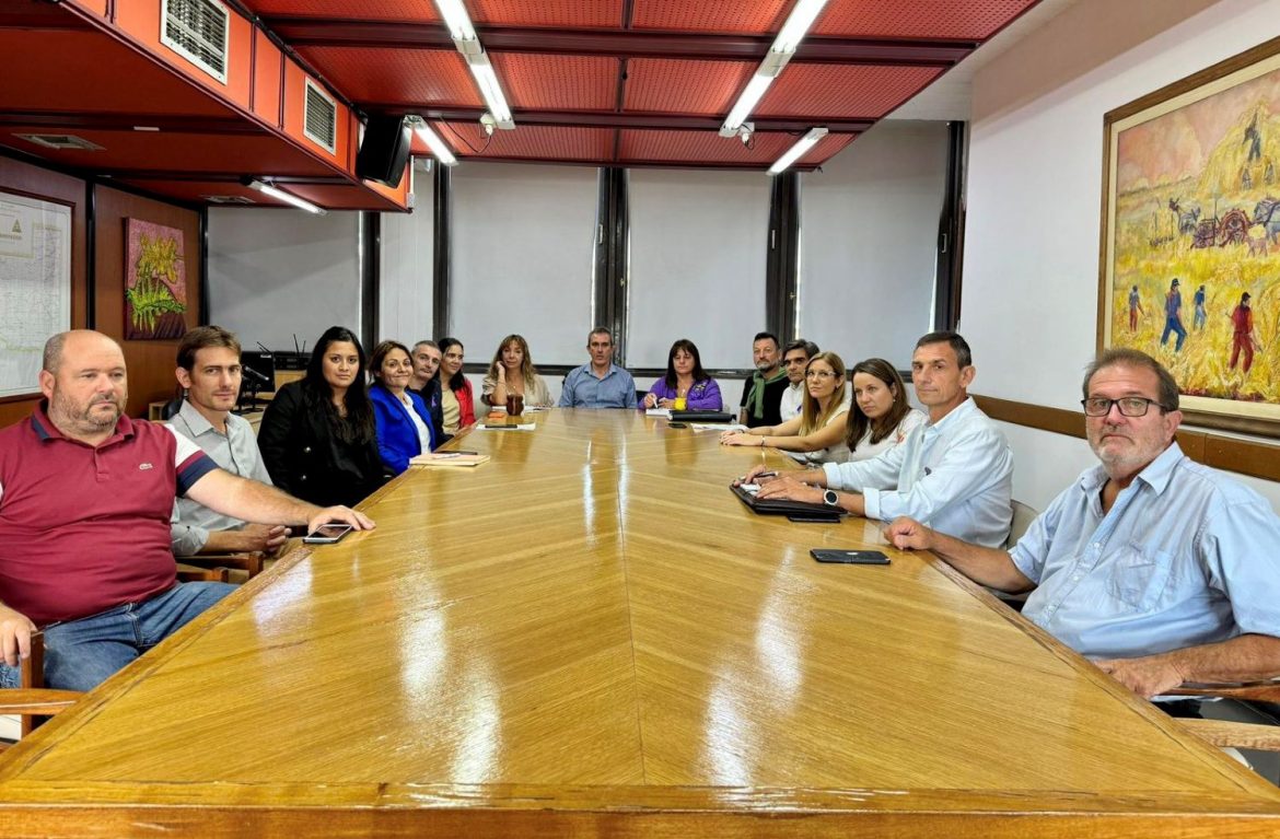 Otros tres pueblos de la oposición meten presión a sus diputados: piden que den quórum